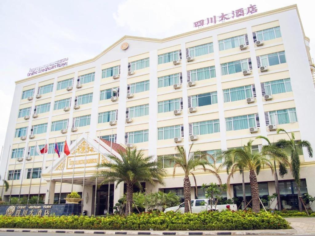 Grand Szechuan Hotel Vientiane Exterior foto